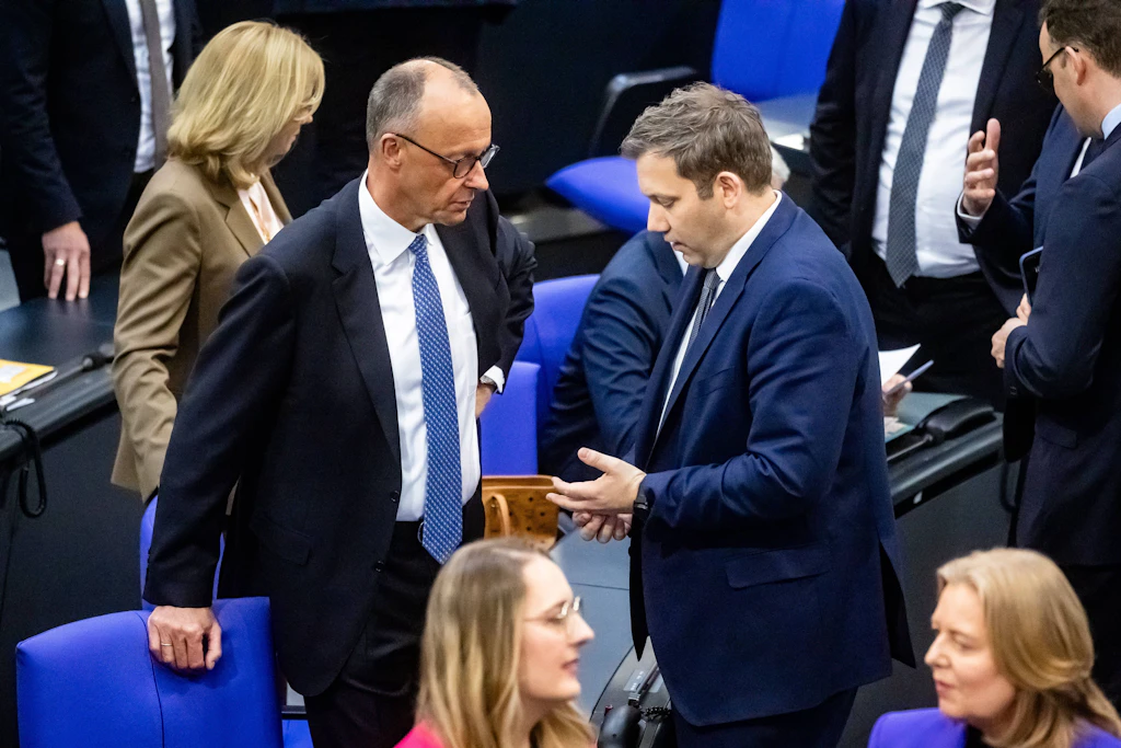 Merz und Klingbeil im Bundestag