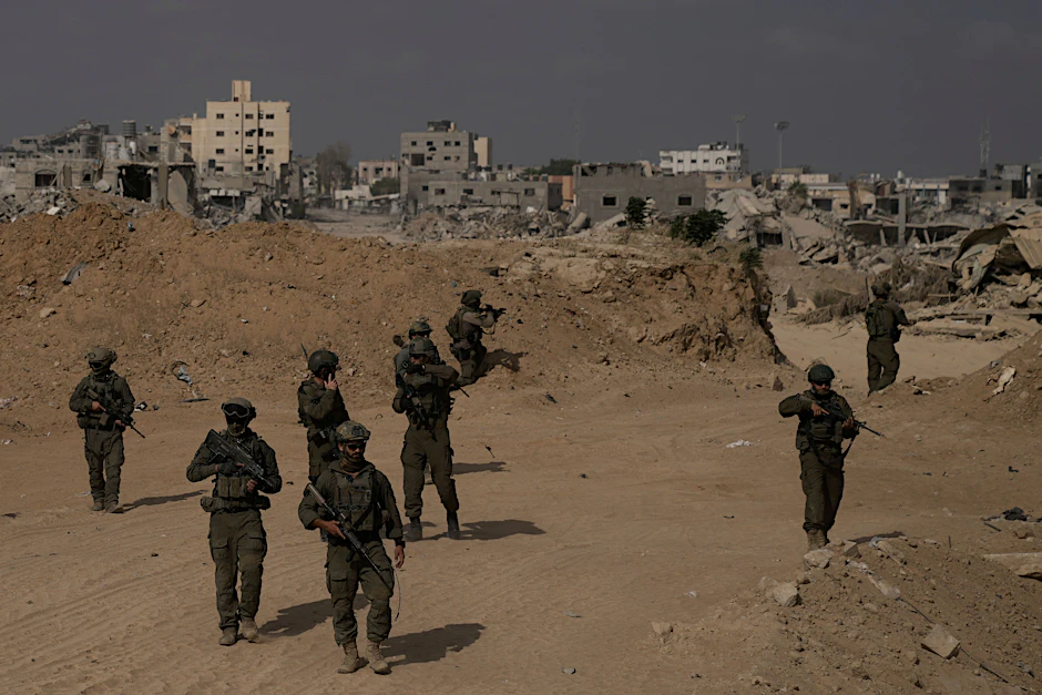 Israelische Soldaten während einer Bodenoperation im südlichen Gazastreifen