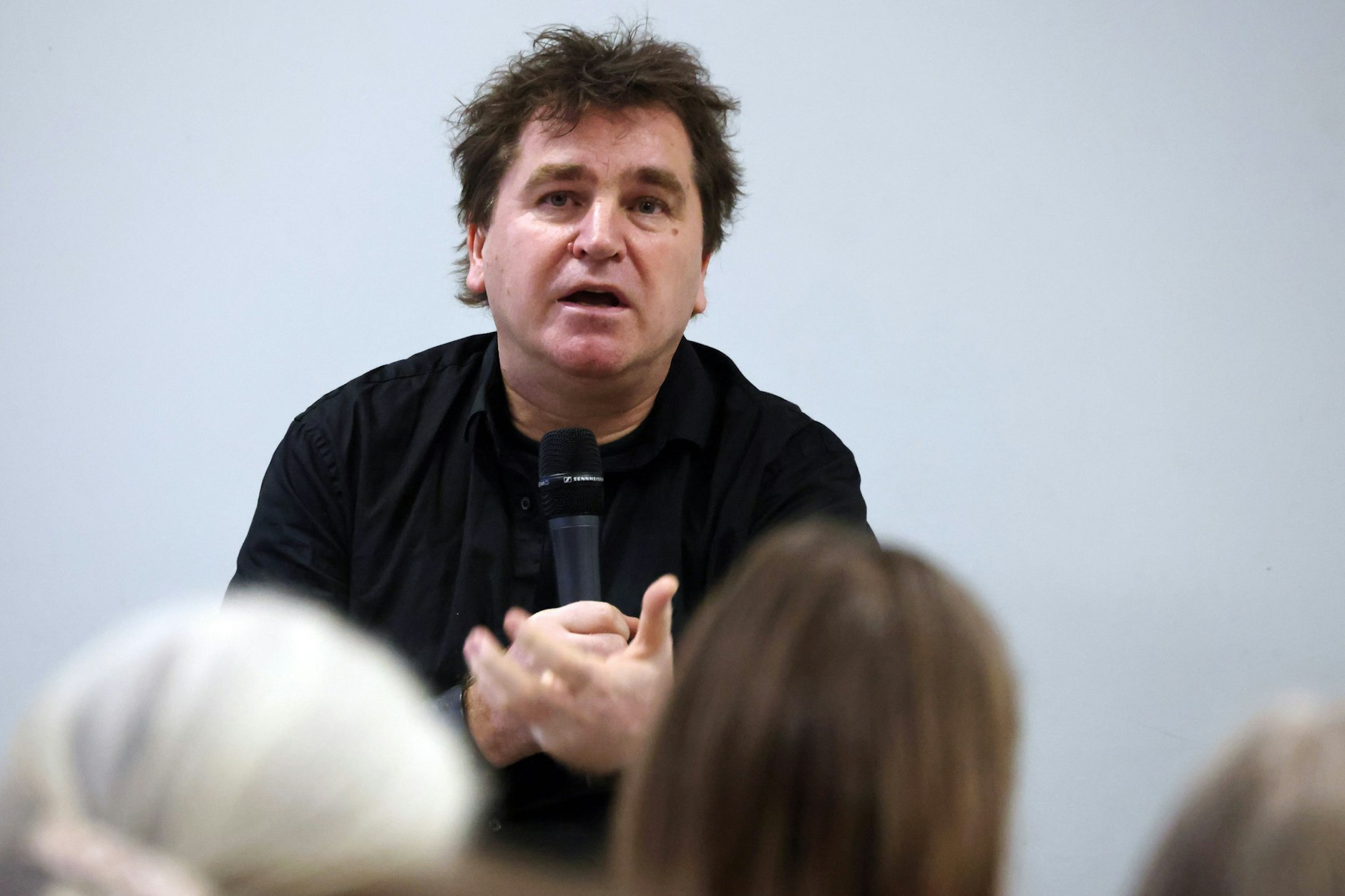 Ilko-Sascha Kowalczuk bei einer Lesung seines Buchs „Freiheitsschock“ im Stadtmuseum Halle, 2024