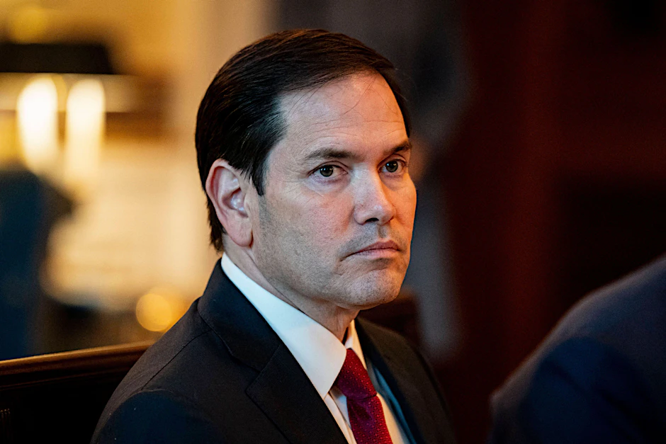 Ein Betrüger oder eine Betrügerin hat sich mithilfe von Künstlicher Intelligenz für US-Außenminister <a href="https://www.berliner-zeitung.de/open-source/afd-debatte-warum-marco-rubio-mit-seiner-deutschland-kritik-recht-hat-li.2321748">Marco Rubio</a>&nbsp;ausgegeben.