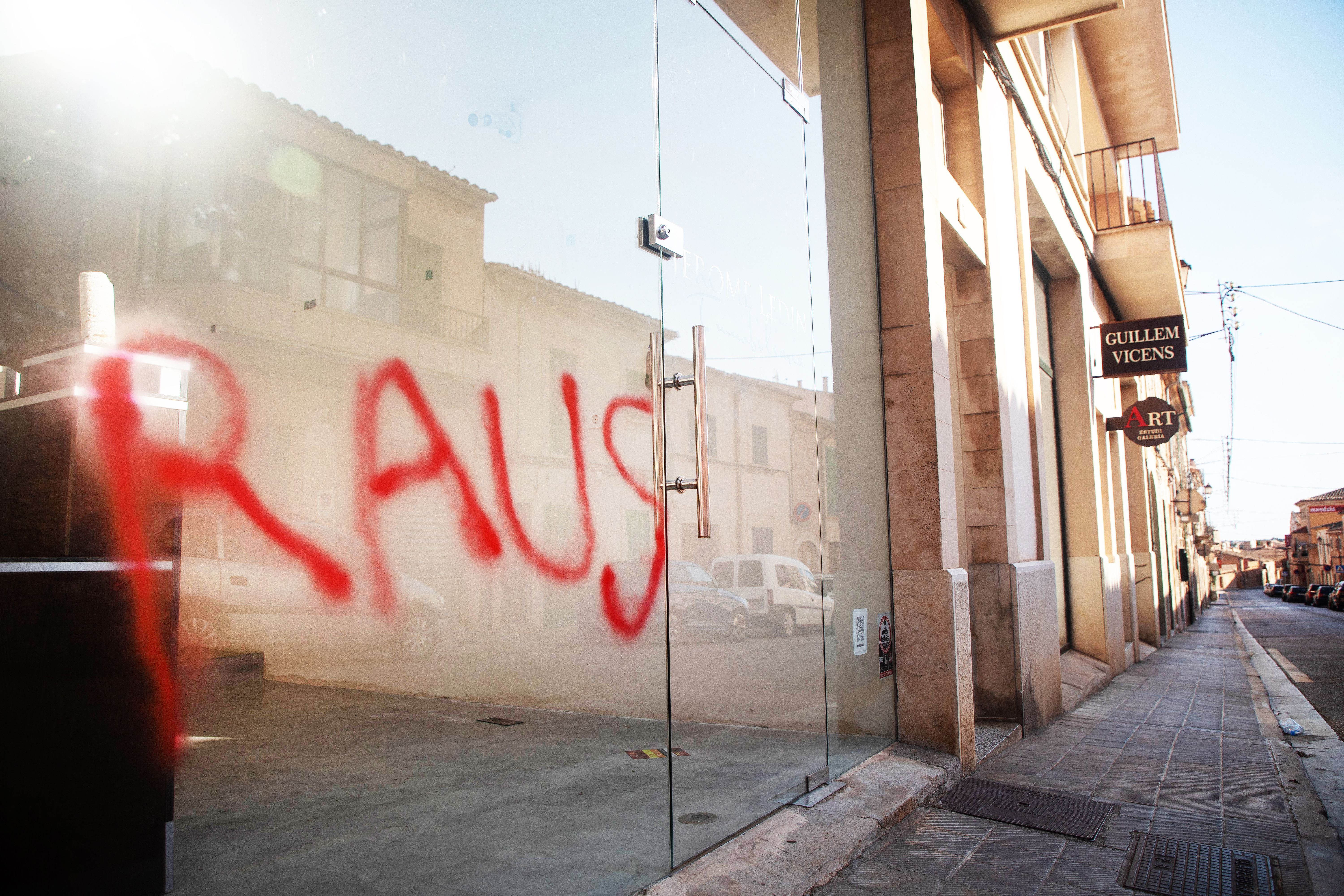 „Deutsche raus!“ Hass auf Touristen: Kann man nach Mallorca reisen?