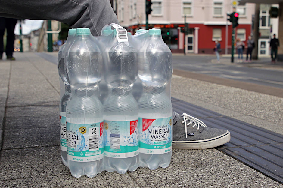 In Deutschland wird Trinkwasser zurückgerufen.