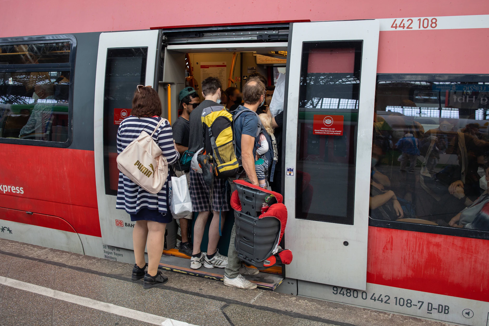 Wer heute an die Ostsee will, kann aus vielen Regionen mit dem Regio anreisen und dabei im besten Fall gleich mehrfach umsteigen.