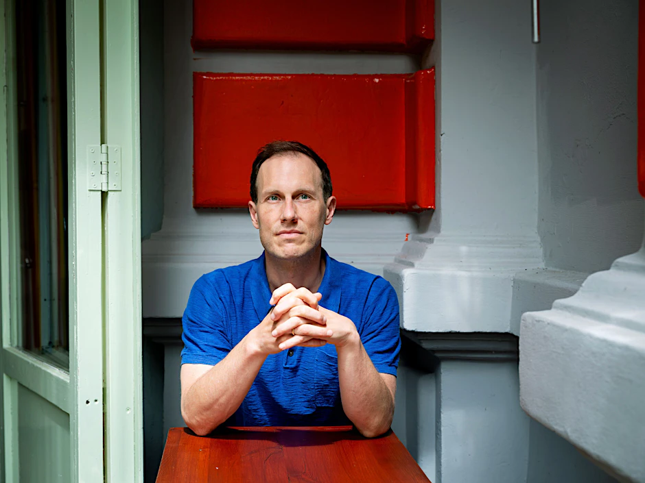 Der Schriftsteller Christopher Kloeble, fotografiert in Berlin-Kreuzberg, wo er auch wohnt