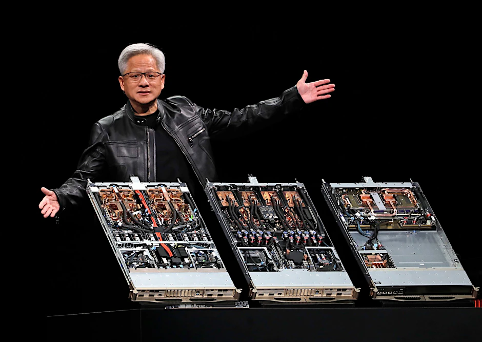 Nvidia-Chef&nbsp;Jensen Huang: Sein Konzern ist der absolute Favorit bei deutschen Anlegern. Mit vier Billionen Dollar Börsenwert ist der amerikanische Chiphersteller das wertvollste Unternehmen der Welt.