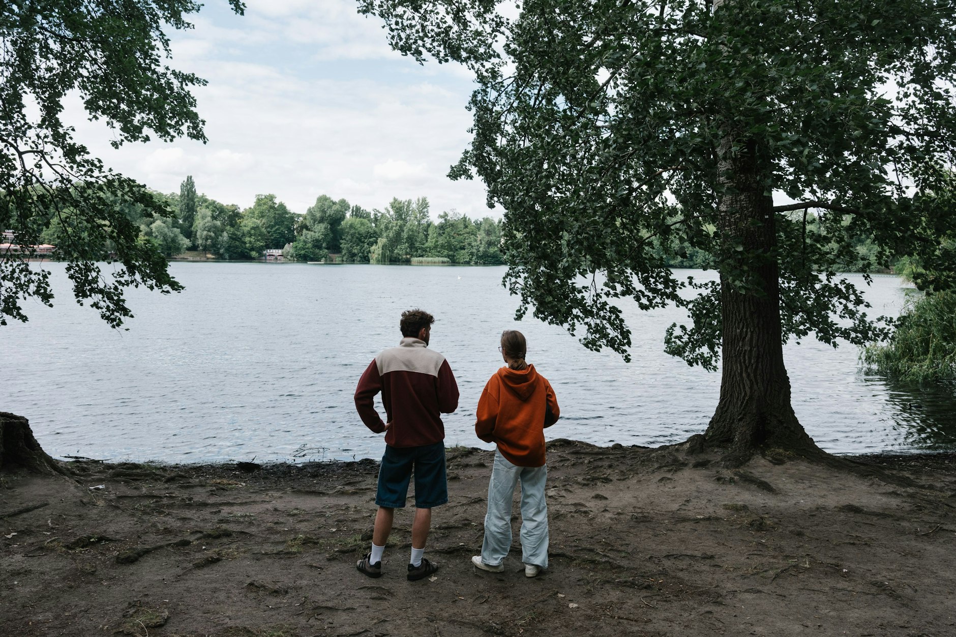 Ein schönes Fleckchen Erde, ganz schön mitgenommen: am Südufer des Weißen Sees