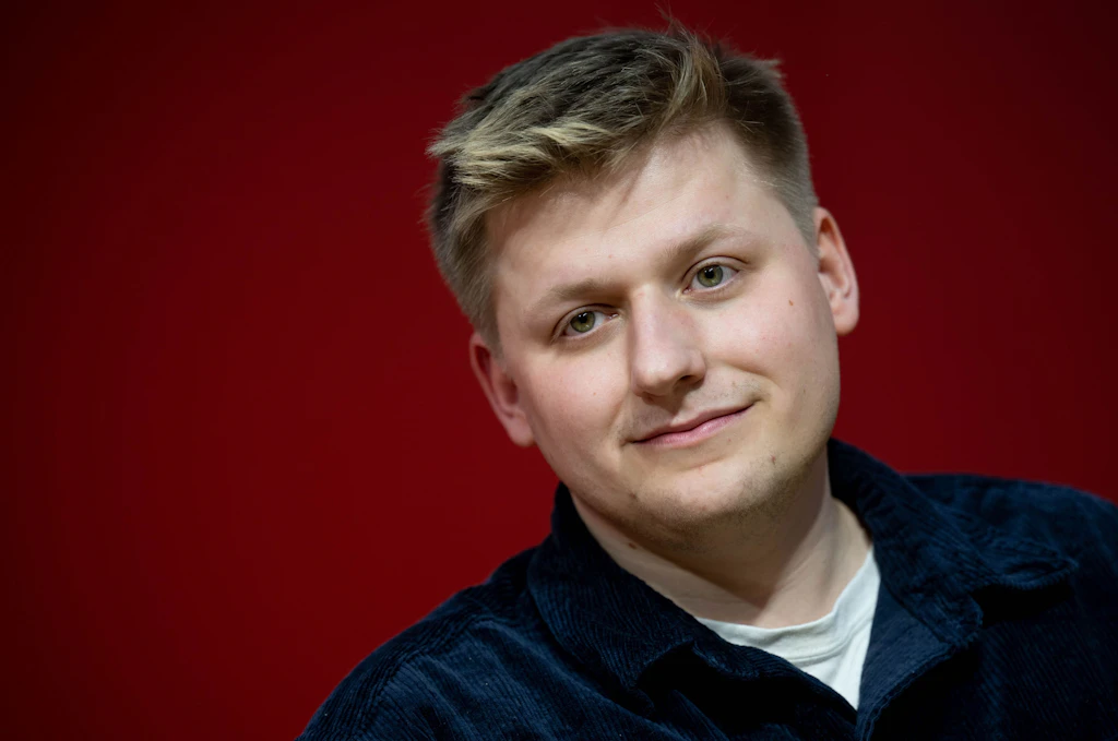 „El Hotzo“ muss in Berlin vor Gericht: Wegen X-Post zu Attentat auf Donald Trump
