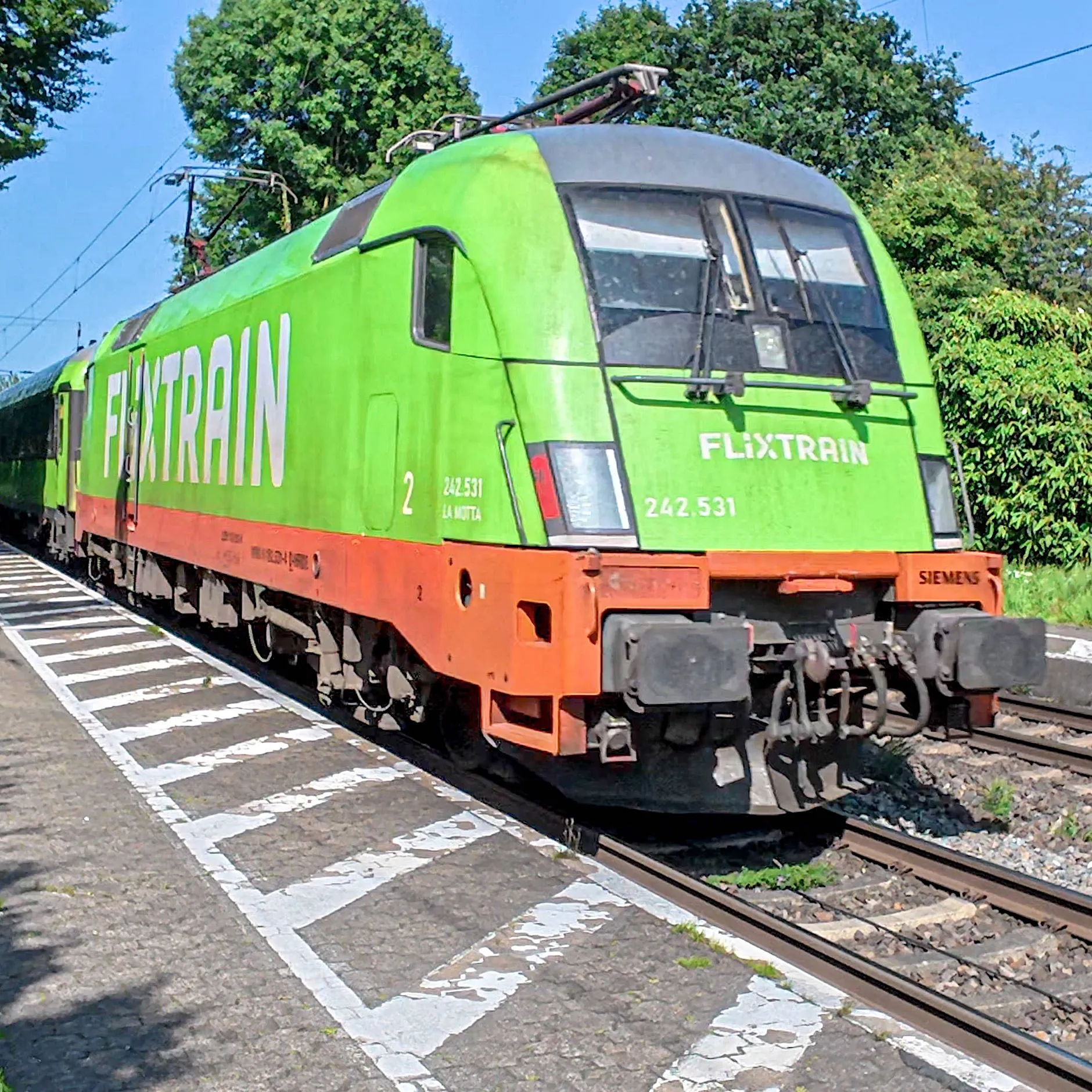 Zwischen Erfurt und Berlin verzweifelte ein Mitarbeiter der Deutschen Bahn: „Ich möchte nach Hause“