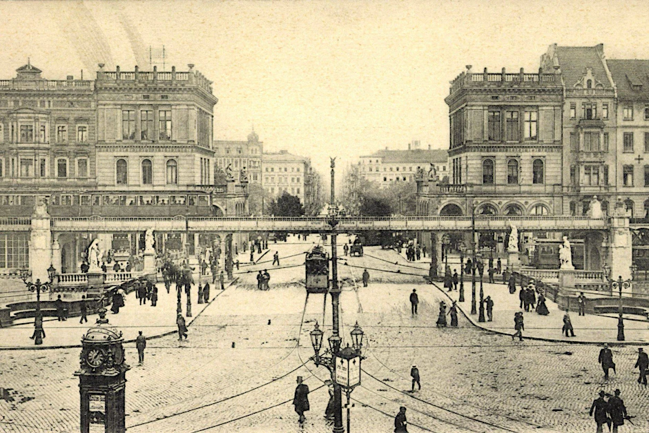 In der Alten Jakobstraße, unweit des Halleschen Tors tötete Oswald Trenkler eine Familie.
