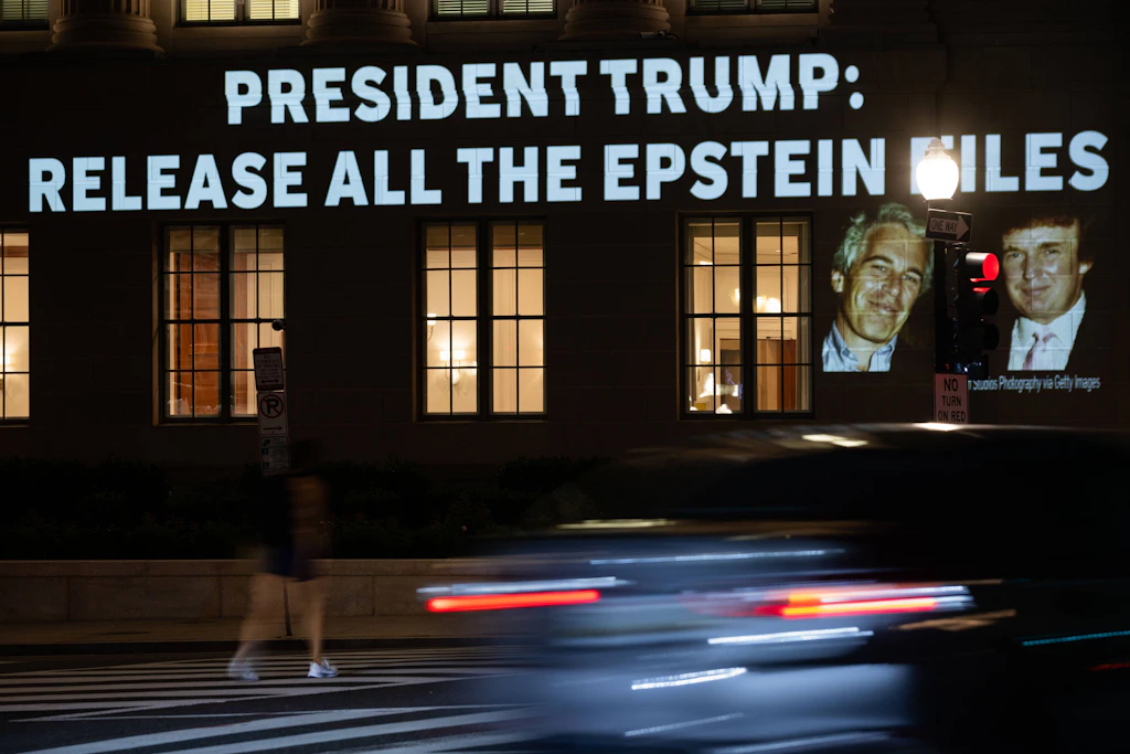 Trump und das Epstein-Fiasko: Wie Amerikas letzte Hexenjagd MAGA spaltet
