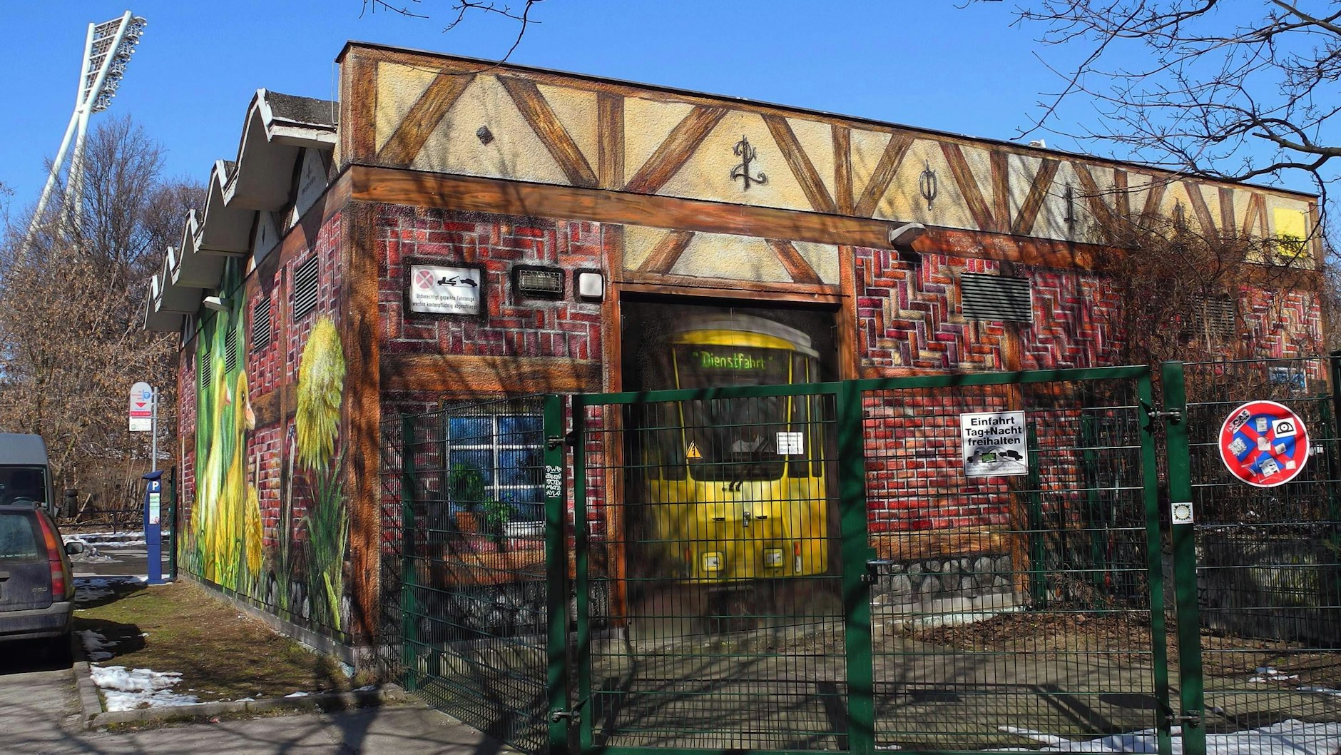 Der legendäre Knaack-Klub soll wiederkommen, direkt am Mauerpark auf dem Gelände der ehemaligen Tram-Wendeschleife. Aber es gibt Probleme.