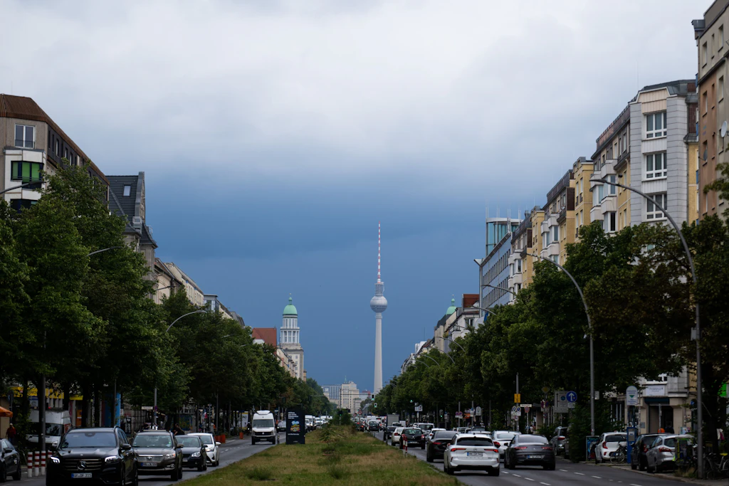 Wetter am Wochenende: Tief über Skandinavien bringt wieder Gewitter zu uns