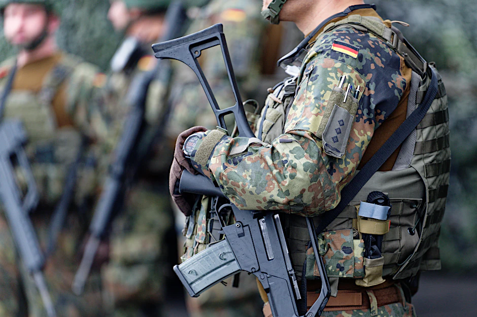 Nur jeder Sechste würde im Verteidigungsfall auf jeden Fall für Deutschland kämpfen.