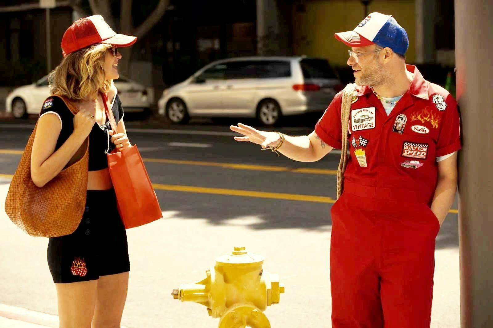 Rose Byrne (l.) und Seth Rogen reizen die Humorgrenze fantastisch aus in „Platonic 2“.