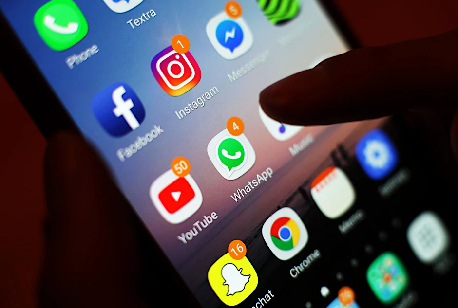 Die EU will Anbieter von Chatprogrammen dazu verpflichten, einen KI-Filter in ihre Apps zu integrieren.
