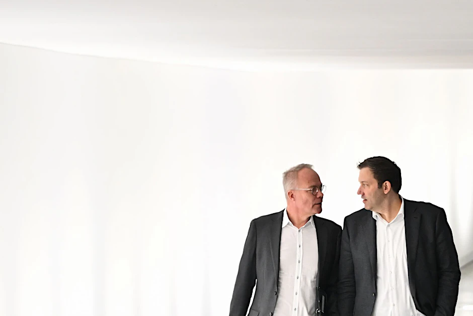 SPD-Fraktionschef Matthias Miersch (l.) und sein Parteivorsitzender Lars Klingbeil: Polit-Drama mit einer ordentlichen Portion Empörung