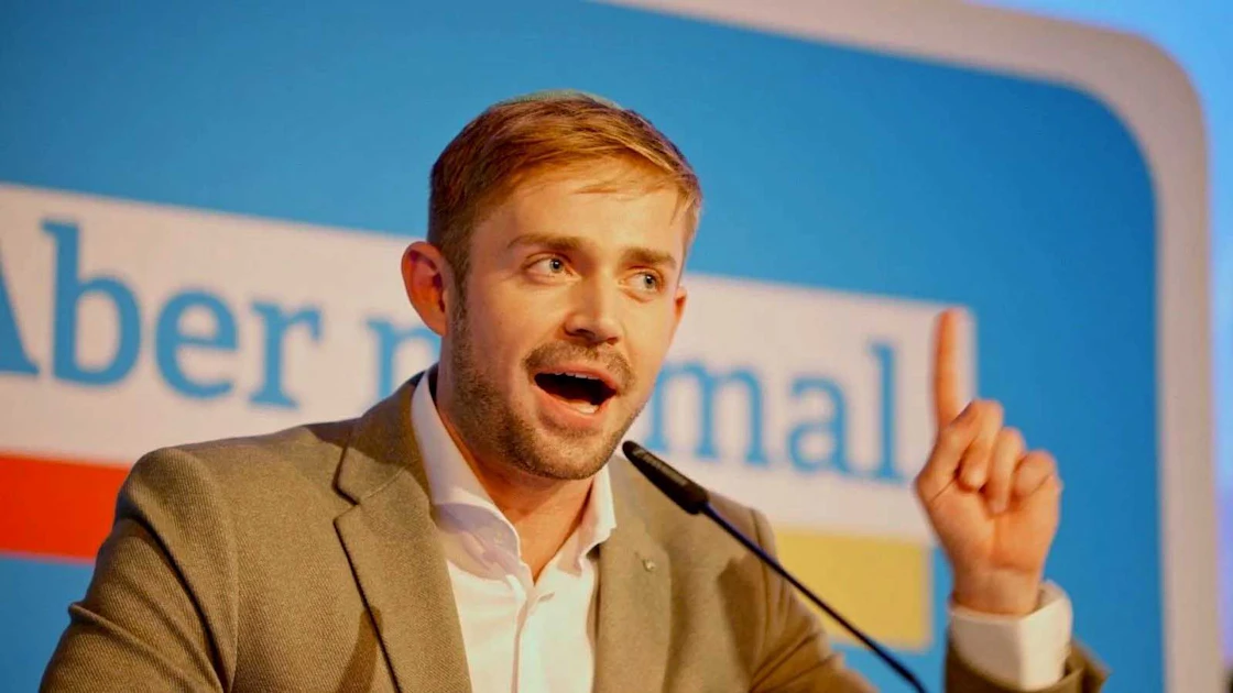 „Die AfD rutscht in den Neonazismus ab": Berliner AfD-Politiker erklärt Parteiaustritt