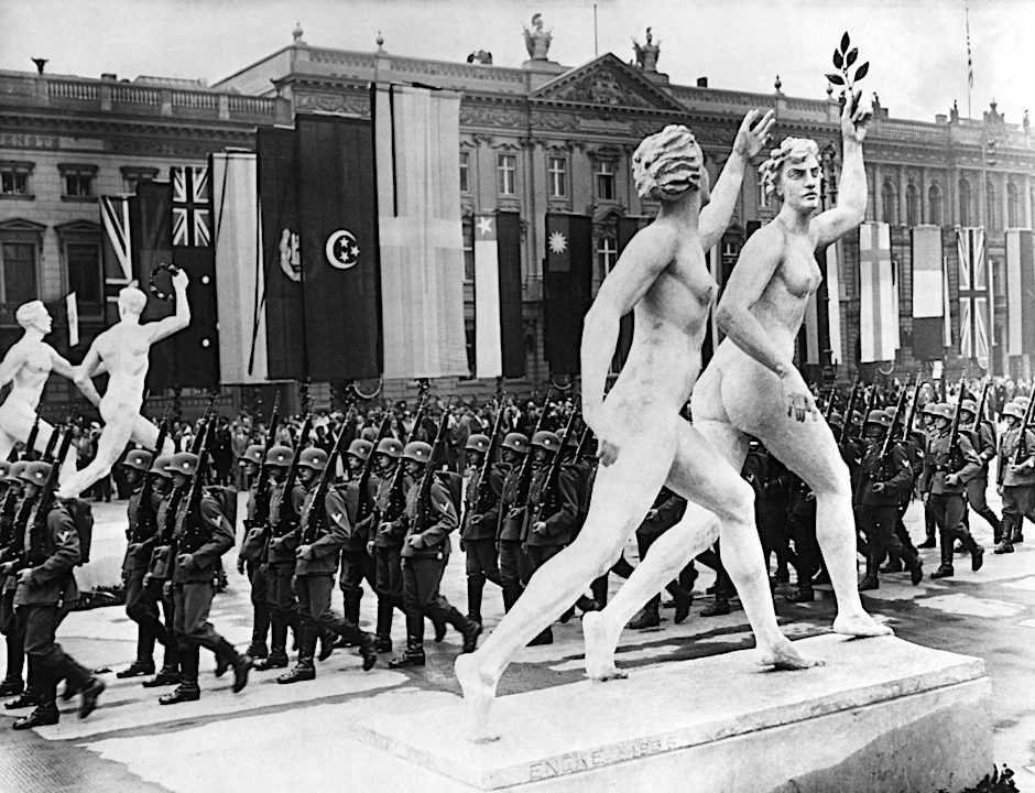 Militärparade zu den Olympischen Spielen in Berlin