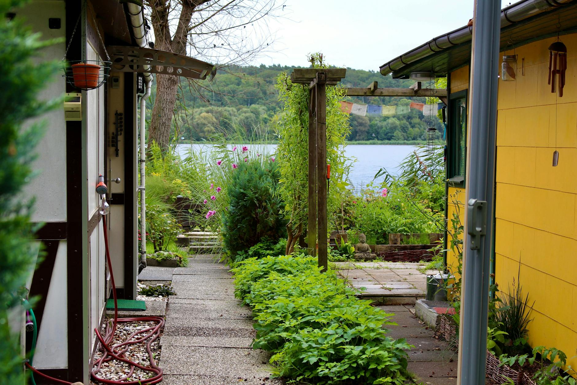 Lauben der Laubensiedlung Breitehorn am Ufer der Havel