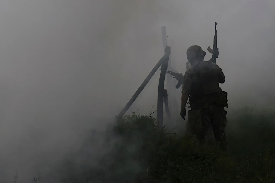 Ukrainische Soldaten kämpfen an der Front von Saporischschja.