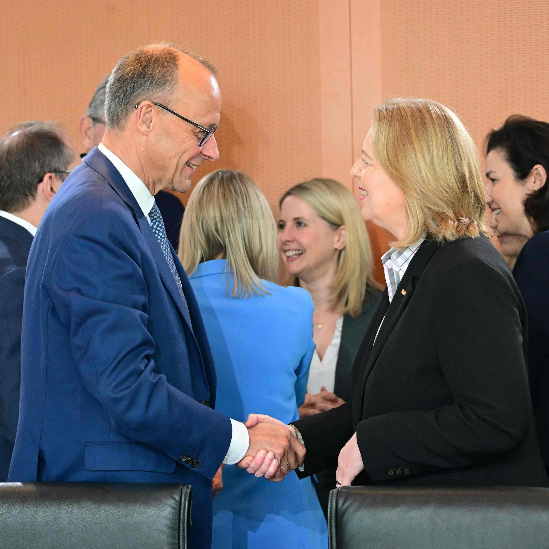 Image - Stellenabbau verschärft sich – Arbeitslosigkeit kratzt an der Drei-Millionen-Marke