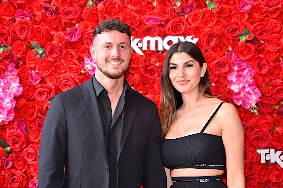 Jannik Kontalis wurde als Gewinner der ersten Staffel „Make Love, Fake Love“ mit Yeliz Koc bekannt.