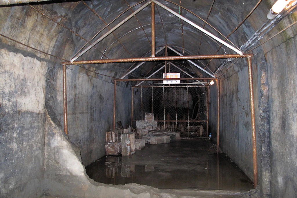 In den Tunneln der Hutou-Festung kam es zu heftigen Kämpfen zwischen der sowjetischen Armee und den japanischen Verteidigern.