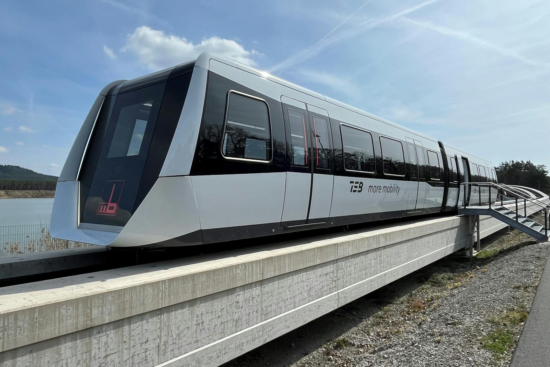 Einsteigen bitte! Eine Magnetschwebebahn der Firma Max Bögl auf der Teststrecke in der Oberpfalz.