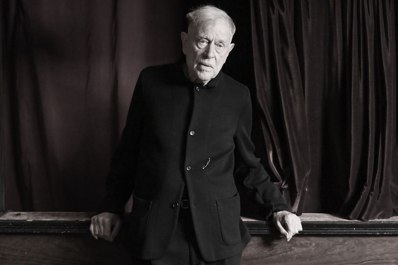 Der Theaterregisseur und Intendant Claus Peymann bei einem exklusiven Fototermin im Renaissance-Theater.