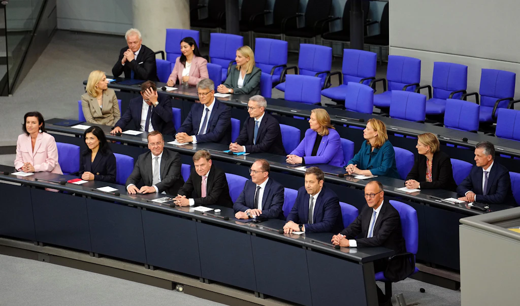 Die Ministerrochade: Bricht Merz mit einem Prinzip deutscher Politik?