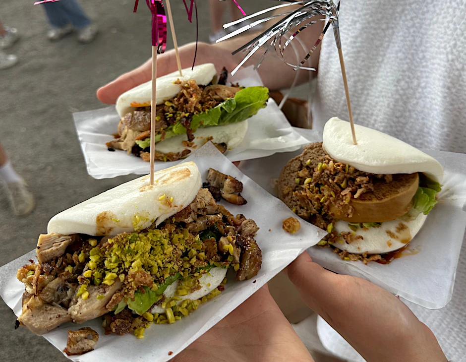 Direkt auf die Hand: Die anstehenden Food-Festivals bieten Portionen für den schnellen Genuss an.