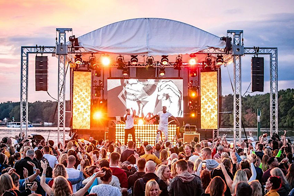 Sommer am Wasser: Das Strandbad Grünau ist Erholungsort, Kulturstätte – und aktuell Gegenstand einer Debatte um Musikveranstaltungen.