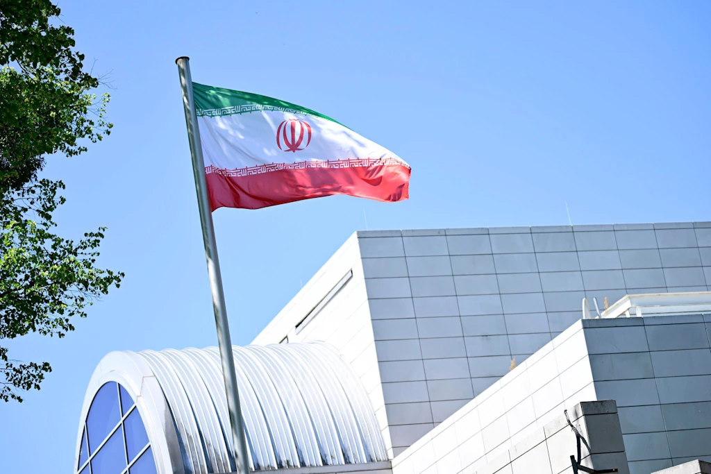 Angriff auf Mahnwache vor iranischer Botschaft