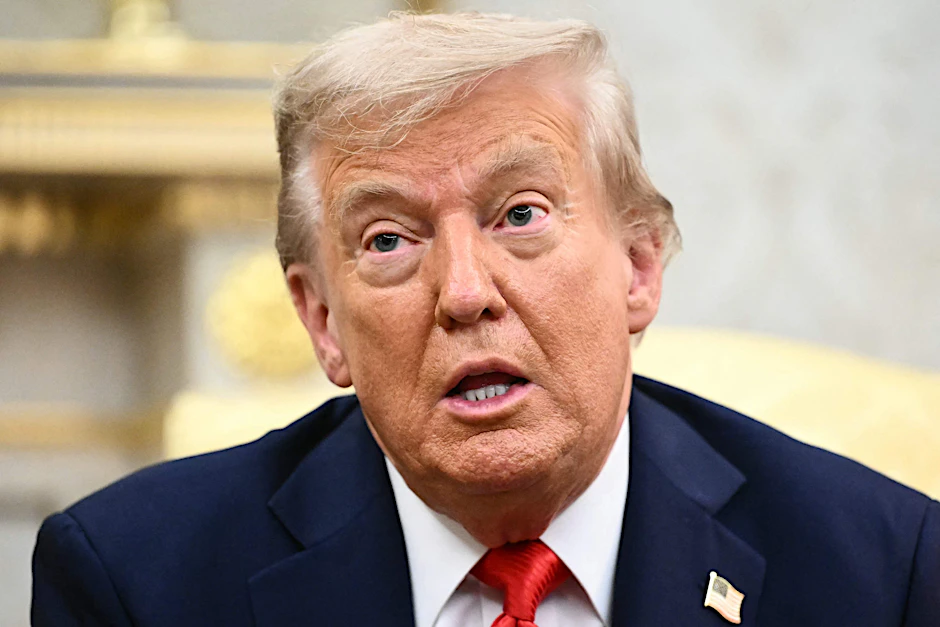 US-Präsident Donald Trump spricht im Weißen Haus.