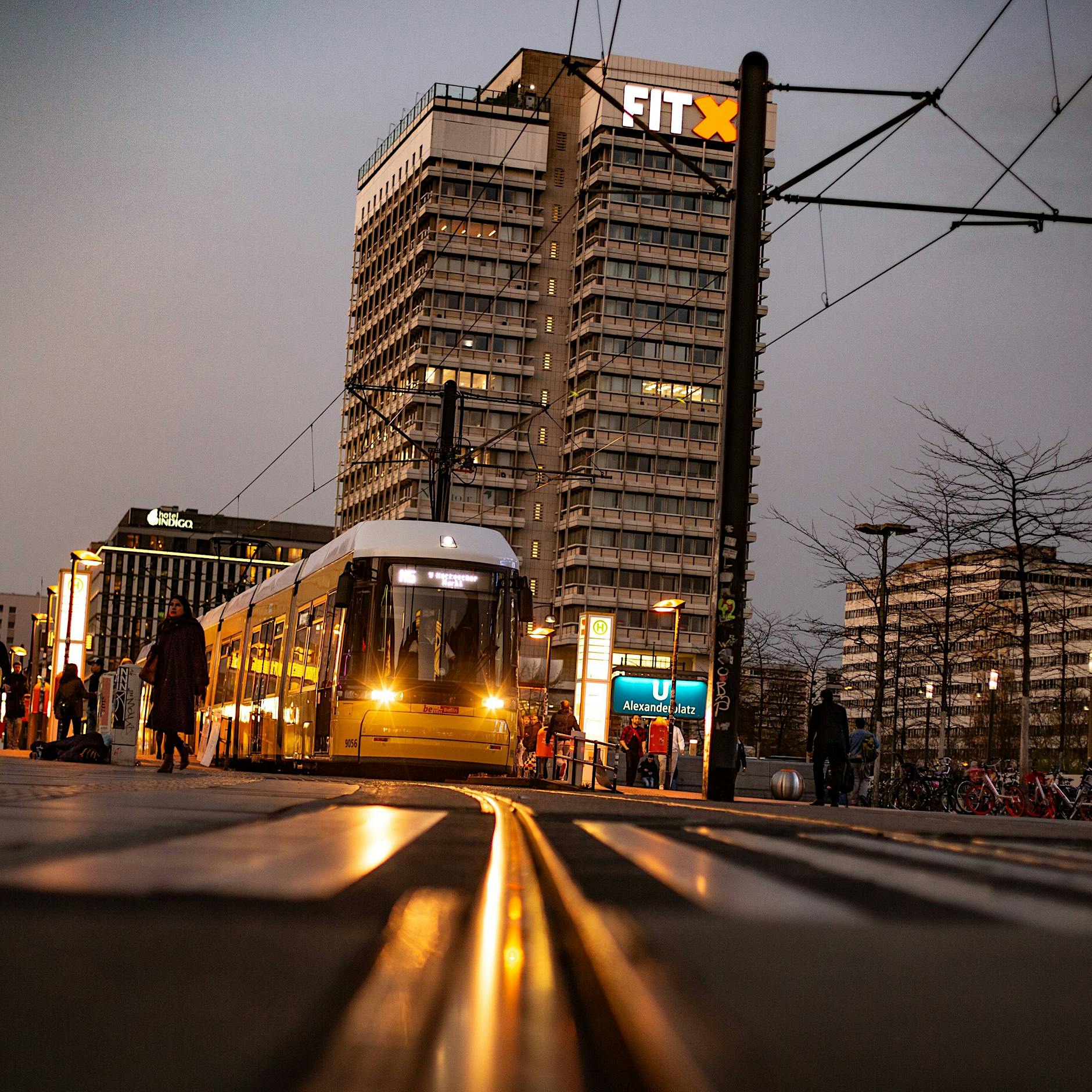 Tram-Verkehr am Alexanderplatz: Wie eine Baustelle mein Leben leichter machte