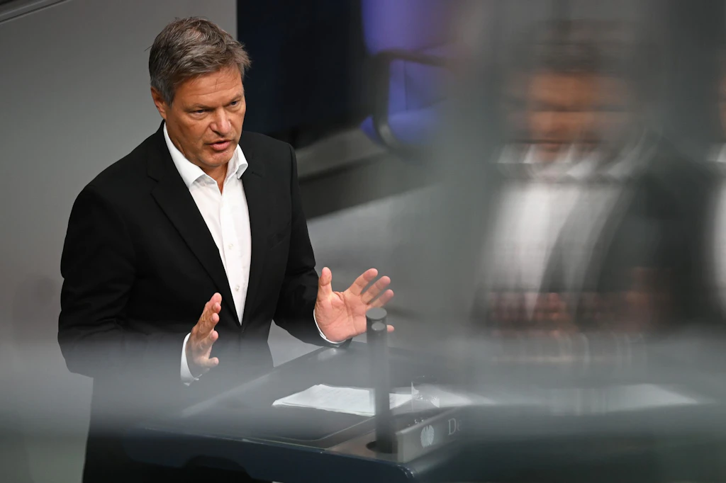 Reaktionen auf Robert Habecks Rückzug aus dem Bundestag: Viel Kritik, viel Lob