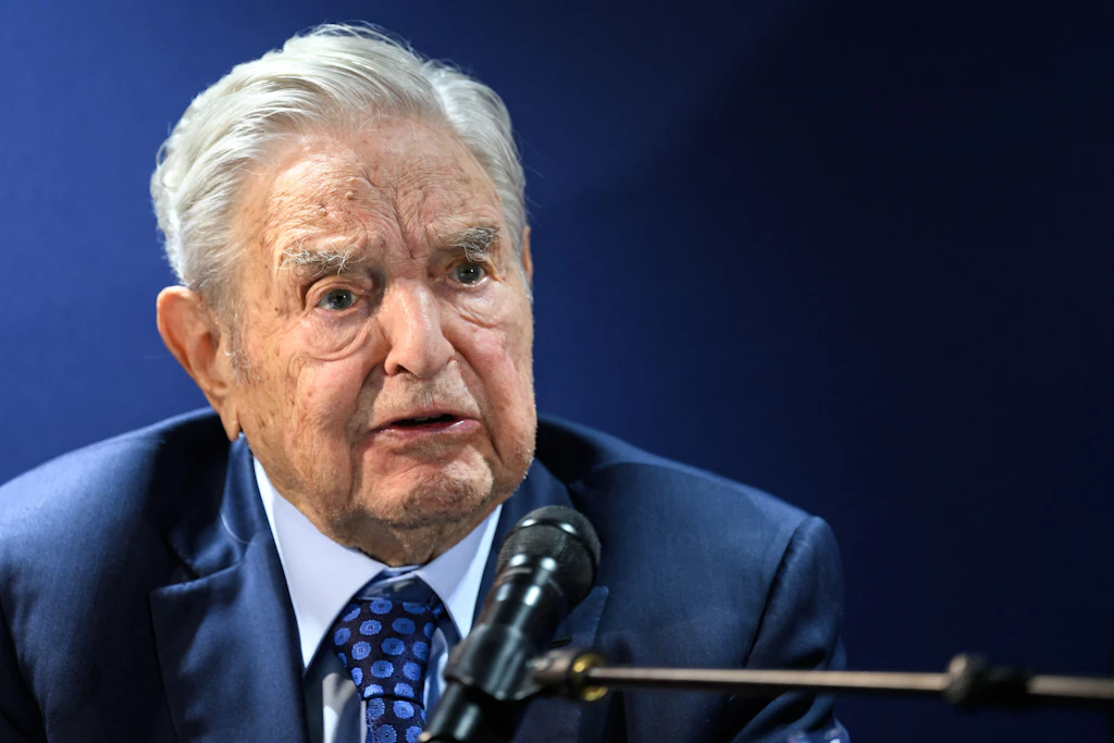 Der in Ungarn geborene US-Investor George Soros beantwortet Fragen nach seiner Rede am Rande der Jahrestagung des Weltwirtschaftsforums (WEF) in Davos am 24. Mai 2022.