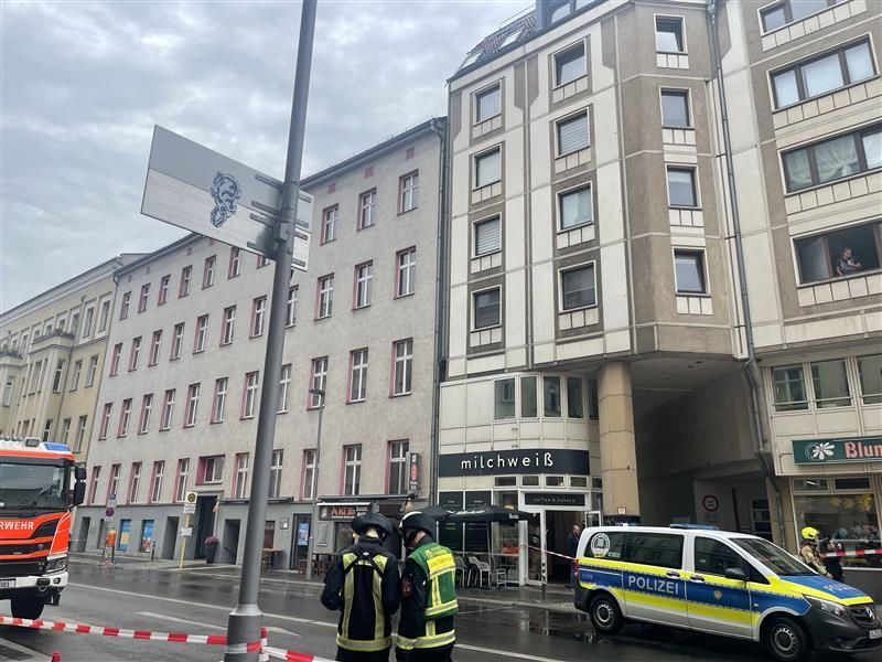 Akute Einsturzgefahr eines Gebäudes nahe Friedrichstraße: Hat der Regen den katastrophalen Zustand verursacht?