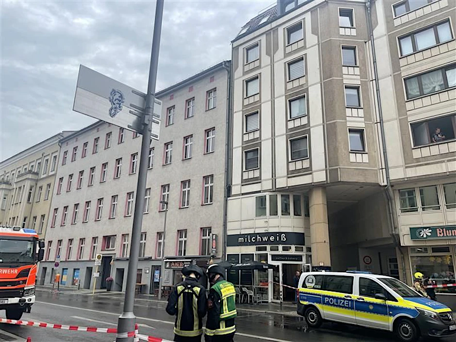 Akute Einsturzgefahr eines Gebäudes nahe Friedrichstraße: Hat der Regen den katastrophalen Zustand verursacht?