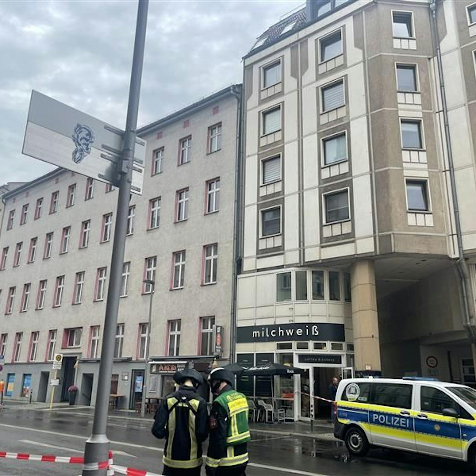 Image - Akute Einsturzgefahr eines Gebäudes nahe Friedrichstraße: Hat der Regen den katastrophalen Zustand verursacht?