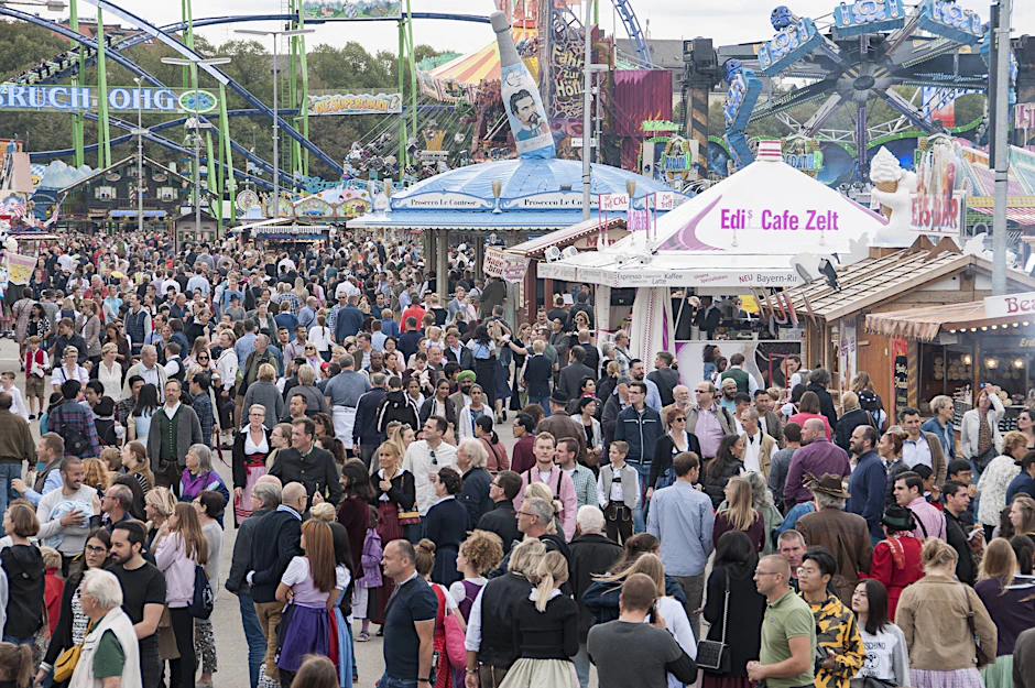 Oktoberfest: Jedes Jahr kommen Millionen Menschen aus der ganzen Welt nach München.