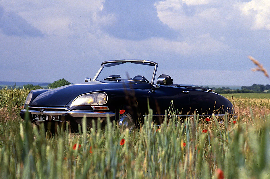 Seit den 50er-Jahren eine automobile Stilikone: Die Citroën DS war die Göttin der Straße.