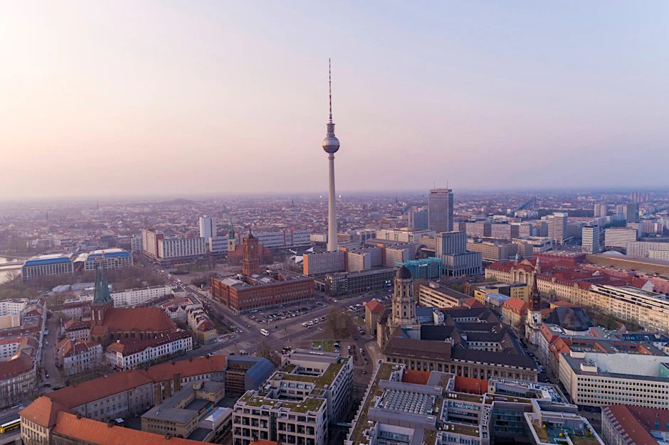 Die Mietenkrise spitzt sich weiter zu: In Berlin verzeichnete der Mieterverein bei Indexmieten zuletzt einen Preisanstieg von bis zu 30 Prozent.