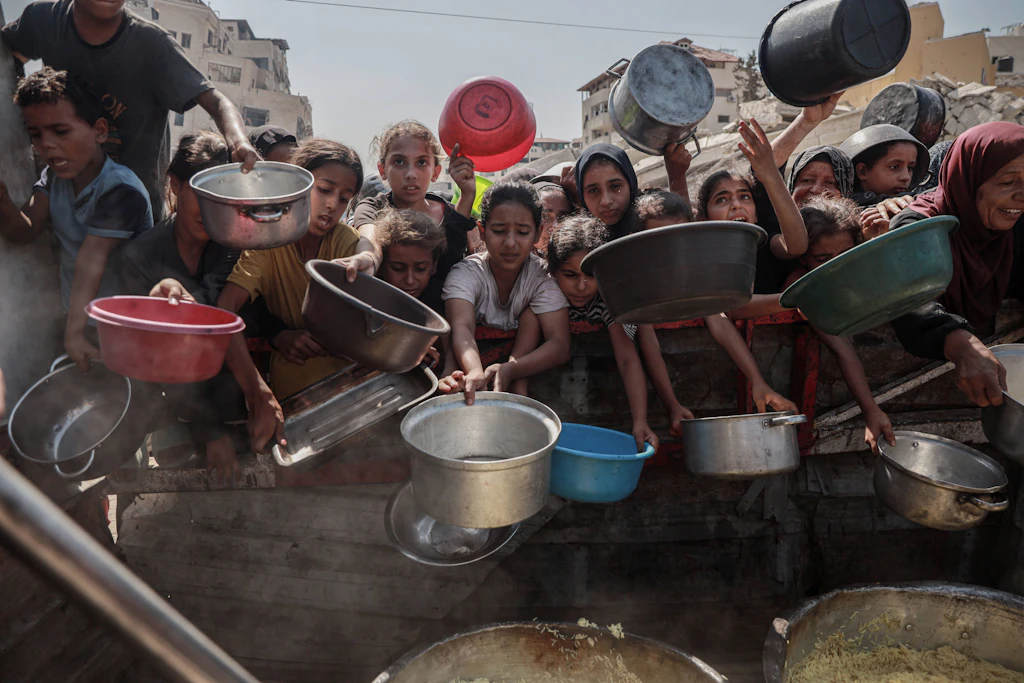 Propaganda statt Brot: So kaschiert Israel die Hungersnot in Gaza