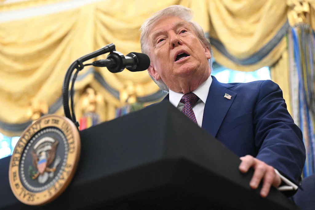 Donald Trump reagiert auf „Trump is Dead“-Trend in sozialen Medien