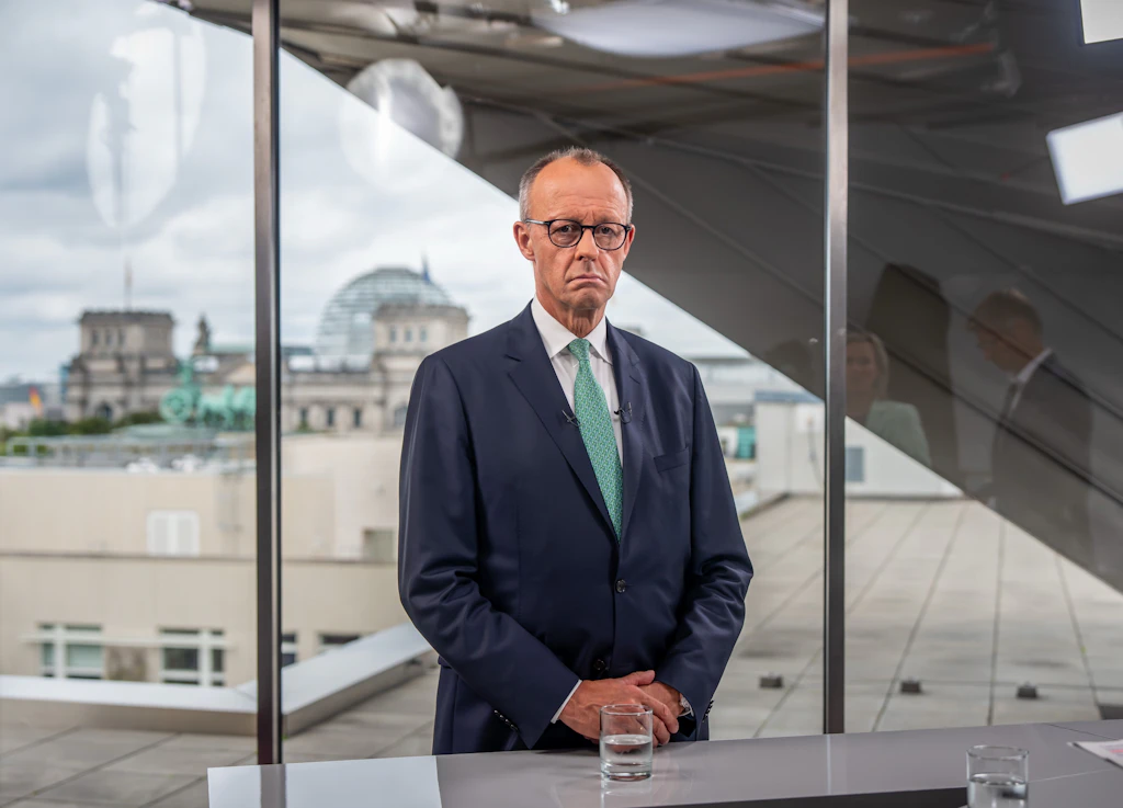 Umfragewerte von Merz im freien Fall: AfD zieht an Union vorbei