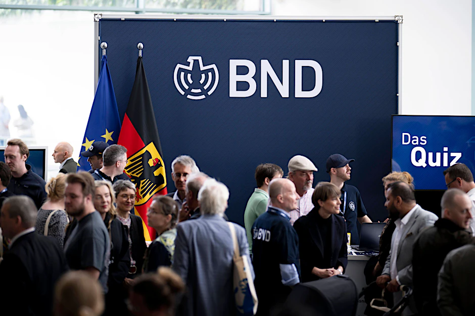 Tag der Offenen Tür beim Bundesnachrichtendienst. Eine Werbekampagne sorgt nun jedoch für Aufsehen.