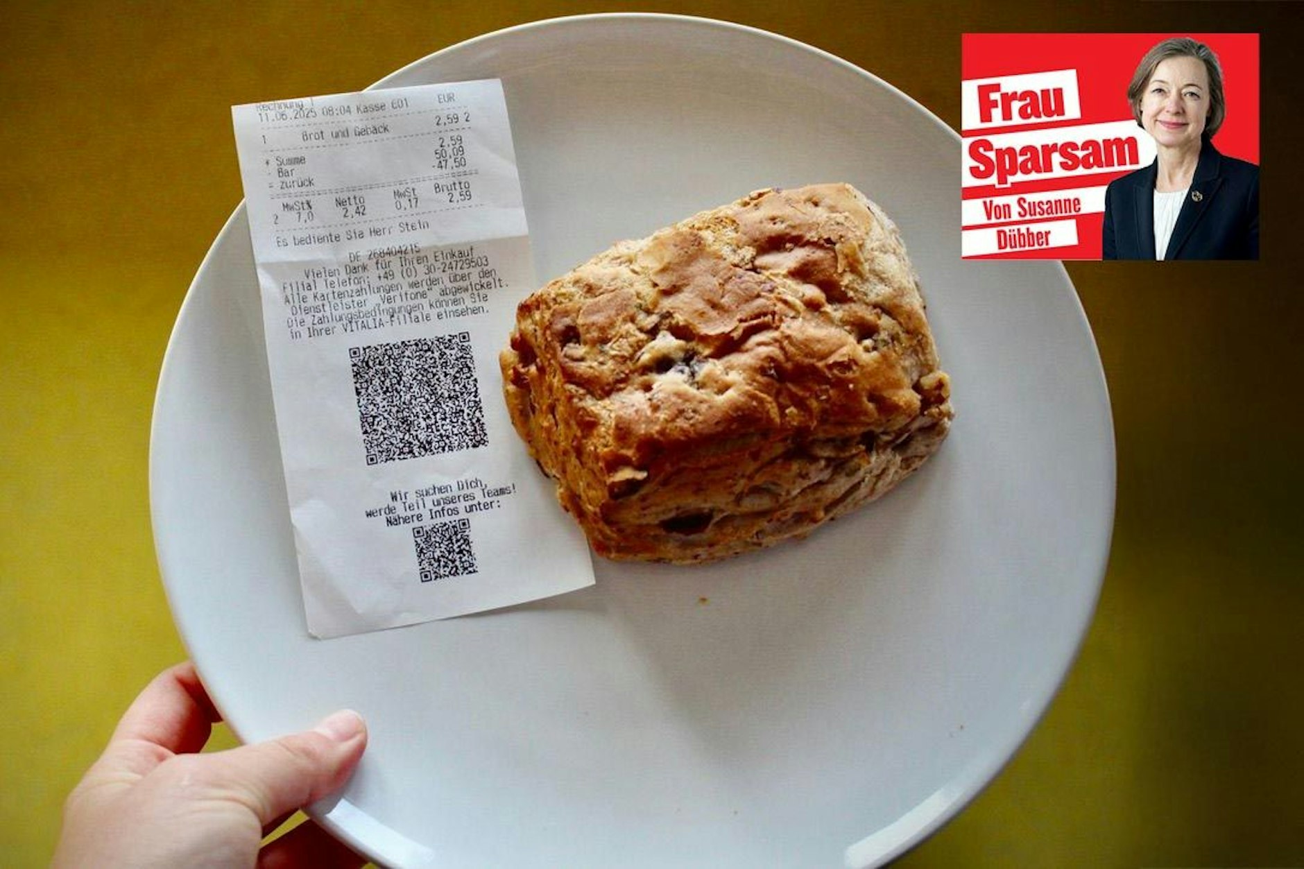 Das Teuer-Brötchen besteht aus Weizenmehl und Walnüssen, Backzutaten, deren Preise sehr angezogen haben.