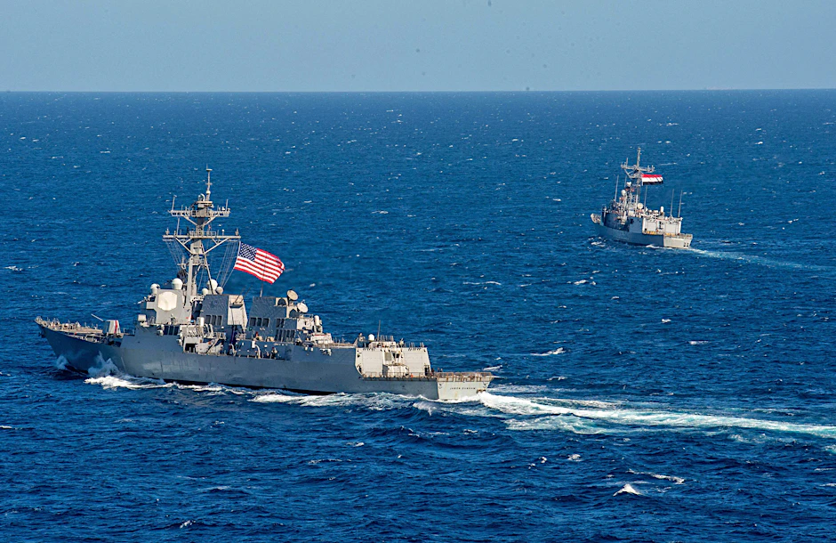 Ein US-Marineschiff bei einem Einsatz im Roten Meer.