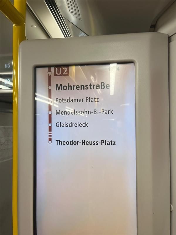 Trotz Wechsel: Bei der BVG steigt man noch immer an der Mohrenstraße aus